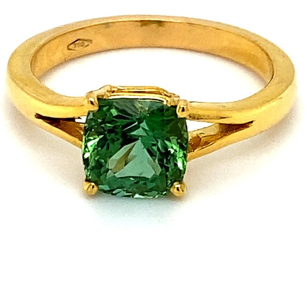 Green Tourmaline 2.40ct Solid 18K Yellow Gold Ring